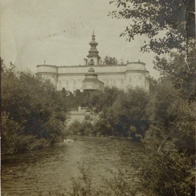 Kaštieľ v Markušovciac (pohľad od rieky hornád)